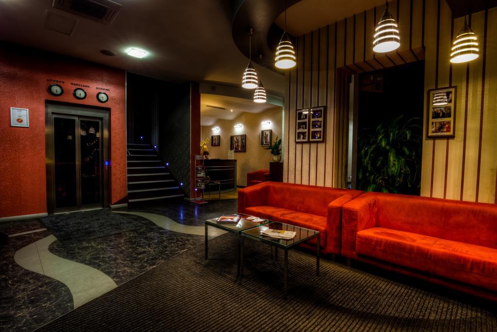 Aviator Hotel Restauracja & Spa بابيانيتسا المظهر الخارجي الصورة