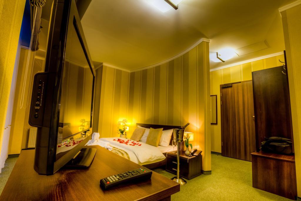 Aviator Hotel Restauracja & Spa بابيانيتسا المظهر الخارجي الصورة